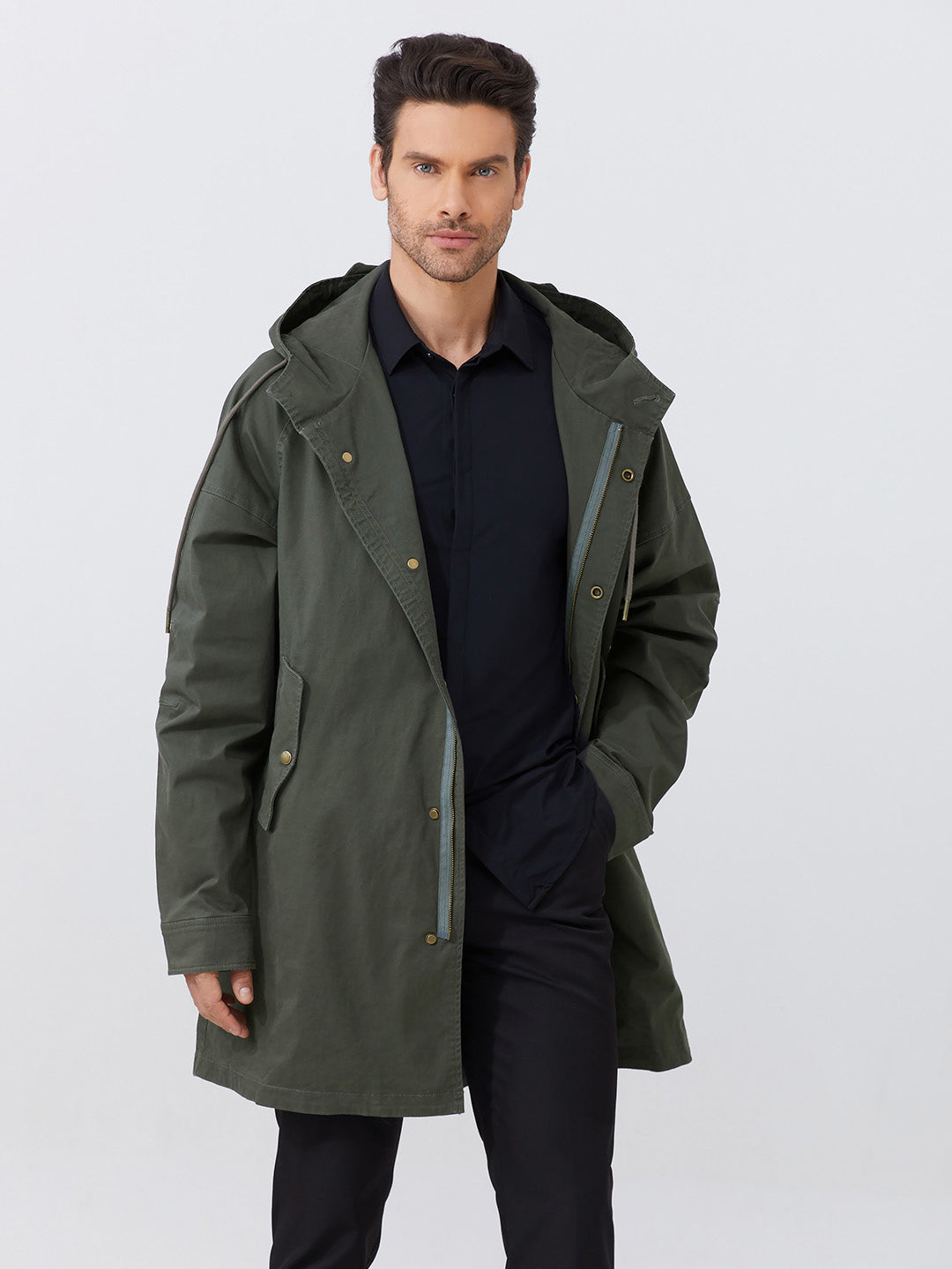 Chaqueta tipo parka con capucha y cordones ajustables para hombre