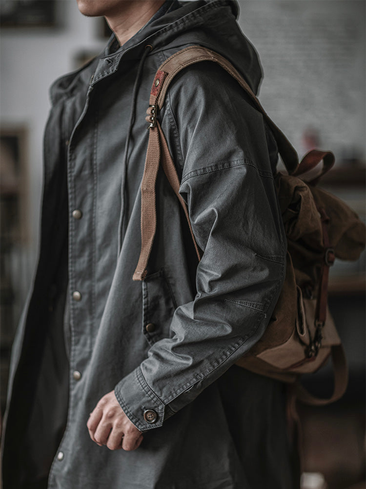 Chaqueta cortavientos tipo parka con capucha y cola de pez para hombre