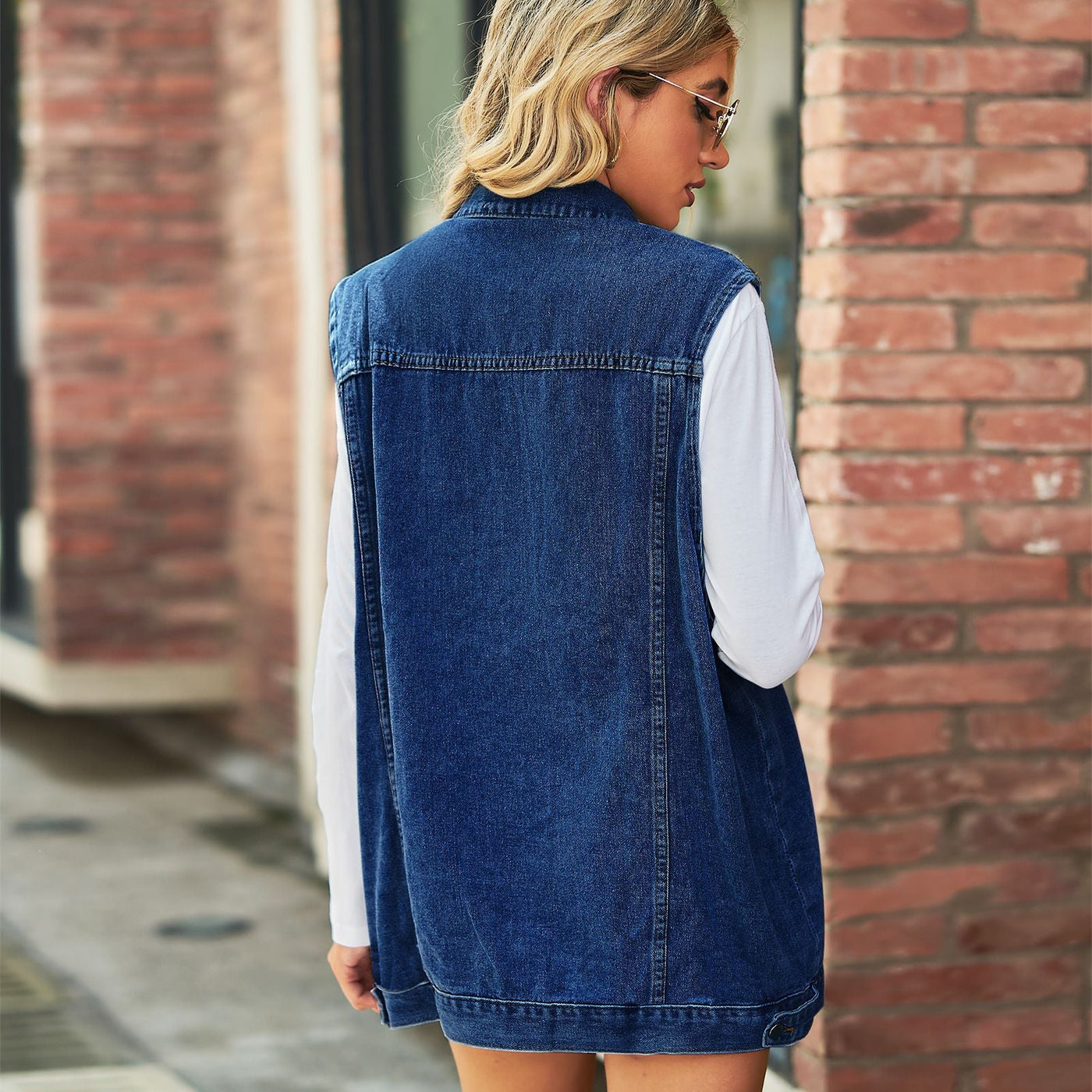 Women’s Vintage-Inspired Denim Vest Jacket
