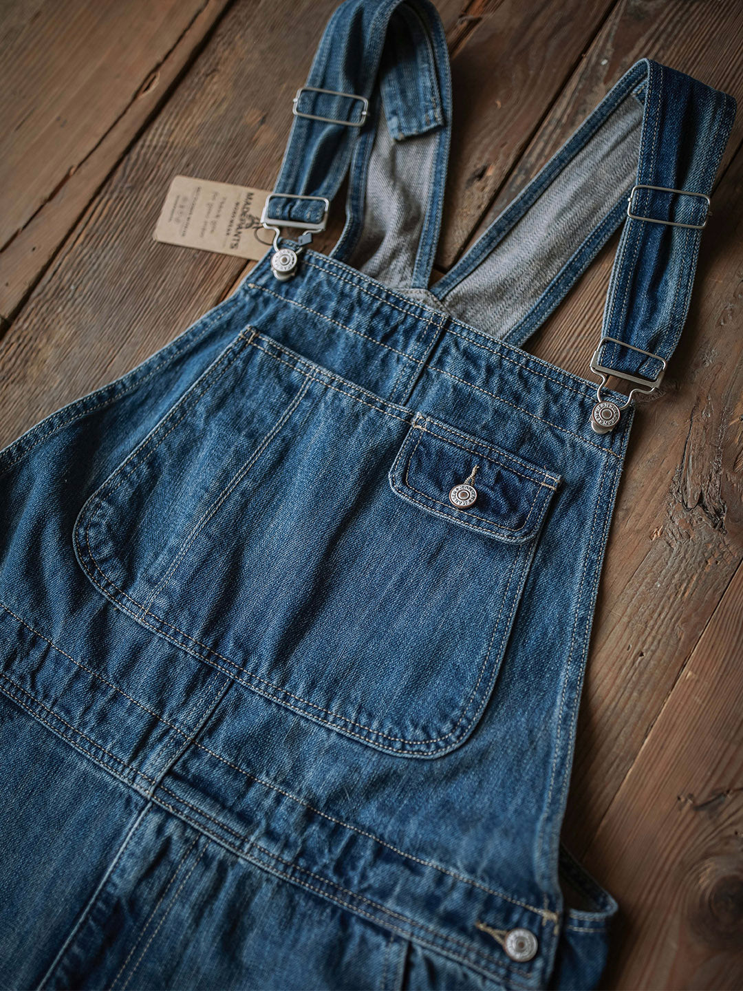 Mono cargo de mezclilla para hombre