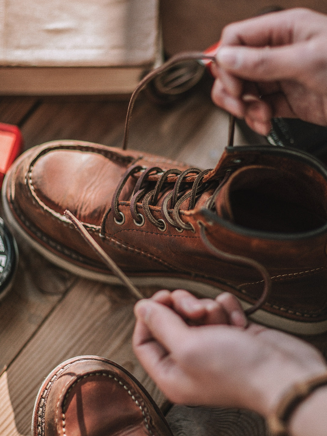 Botas de trabajo vintage con punta de mocasín de cuero de grano completo para hombres