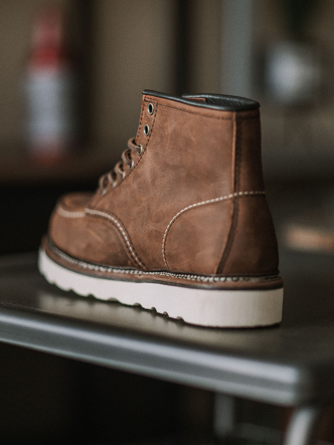 Botas de trabajo vintage con punta de mocasín de cuero de grano completo para hombres