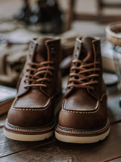 Botas de trabajo vintage con punta de mocasín de cuero de grano completo para hombres